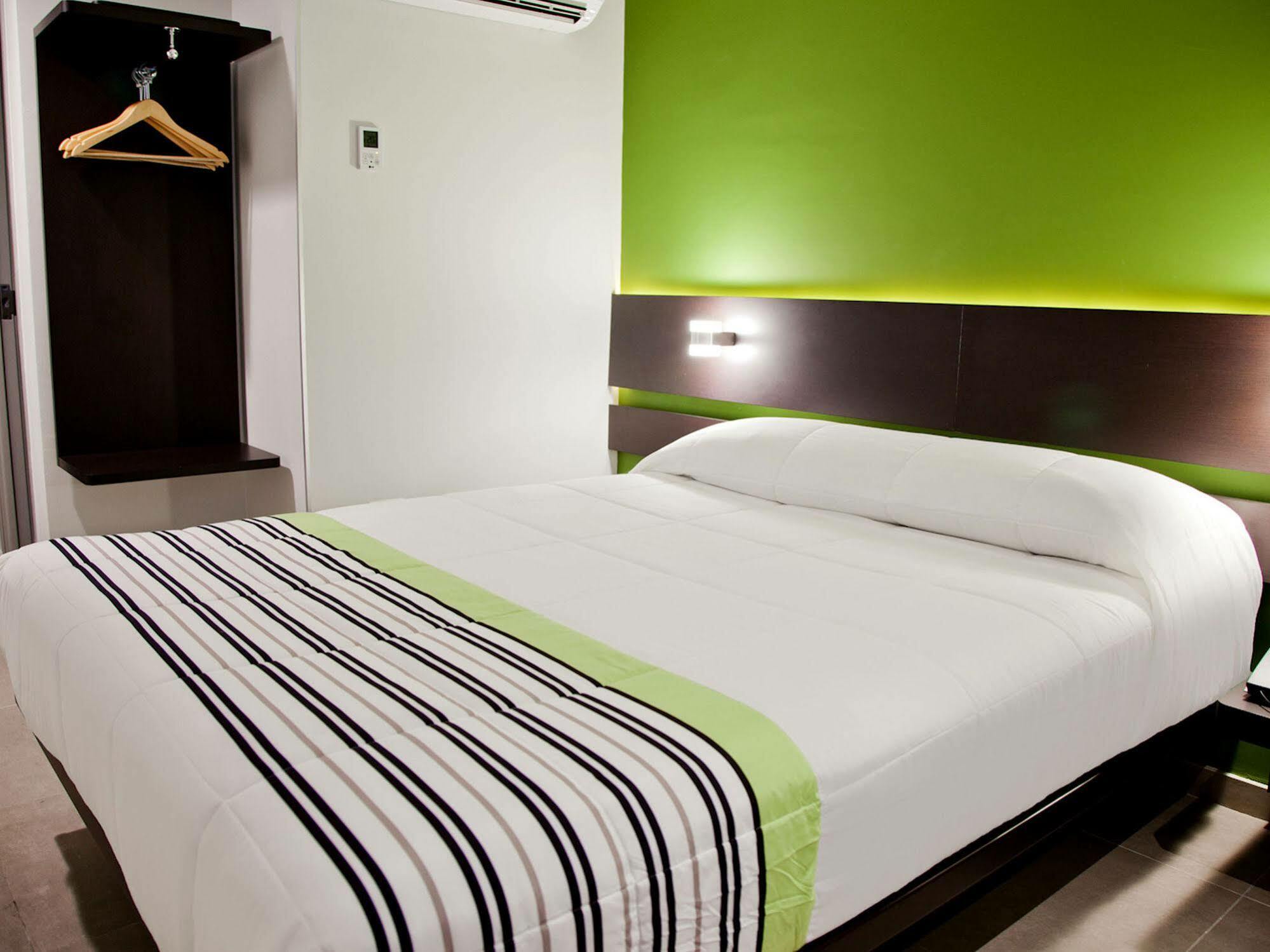 ซิตี้ เอ็กซ์เพรส จูเนียร์ อะกวสกาเลียนเตส เซนโตร Hotel อากวสคาเลียนเทส ภายนอก รูปภาพ